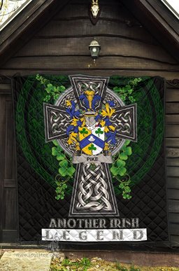 ScotsTee Shop Irish Pike Coat of Arms Family Crest Ireland Quilt Ireland Legend Quilt