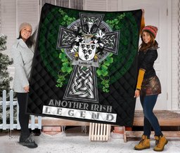ScotsTee Shop Irish Savage Coat of Arms Family Crest Ireland Quilt Ireland Legend Quilt