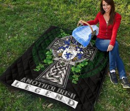 ScotsTee Shop Irish McRery or McCrery Coat of Arms Family Crest Ireland Quilt Ireland Legend Quilt