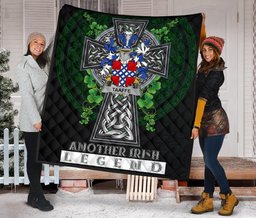 ScotsTee Shop Irish Taaffe Coat of Arms Family Crest Ireland Quilt Ireland Legend Quilt