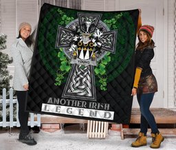 ScotsTee Shop Irish Young Coat of Arms Family Crest Ireland Quilt Ireland Legend Quilt