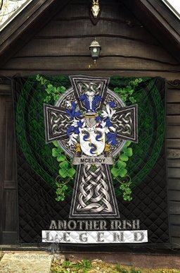ScotsTee Shop Irish McElroy or Gilroy Coat of Arms Family Crest Ireland Quilt Ireland Legend Quilt