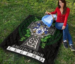 ScotsTee Shop Irish Shanahan or O'Shanahan Coat of Arms Family Crest Ireland Quilt Ireland Legend Quilt