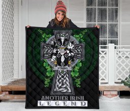 ScotsTee Shop Irish Strong Coat of Arms Family Crest Ireland Quilt Ireland Legend Quilt