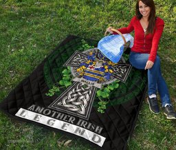 ScotsTee Shop Irish Wallis Coat of Arms Family Crest Ireland Quilt Ireland Legend Quilt