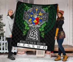ScotsTee Shop Irish Winch Coat of Arms Family Crest Ireland Quilt Ireland Legend Quilt