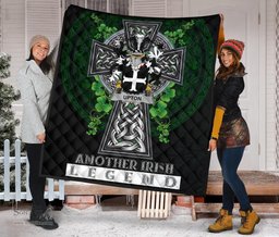 ScotsTee Shop Irish Upton Coat of Arms Family Crest Ireland Quilt Ireland Legend Quilt