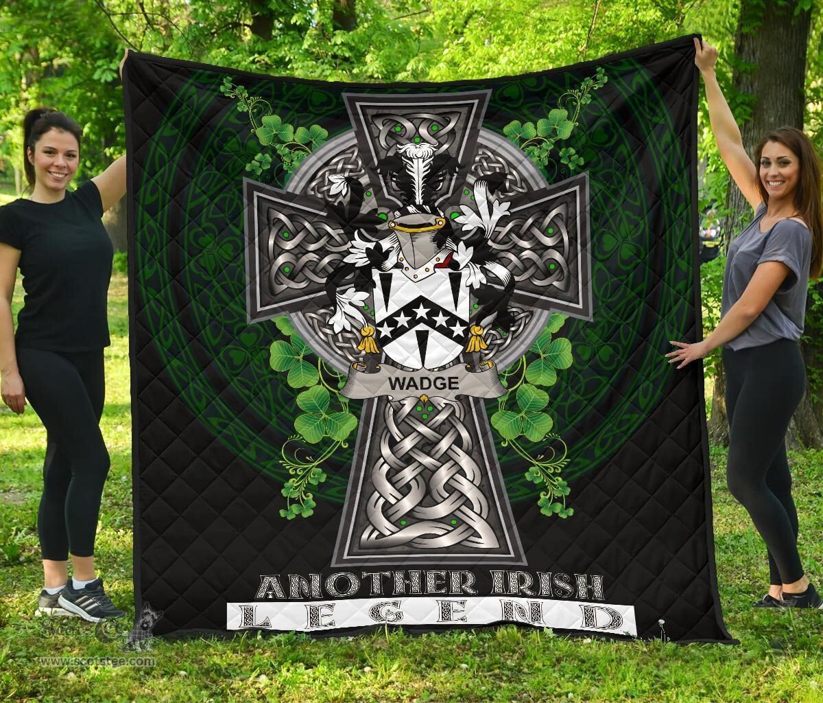ScotsTee Shop Irish Wadge Coat of Arms Family Crest Ireland Quilt Ireland Legend Quilt