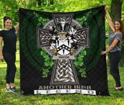 ScotsTee Shop Irish Wadge Coat of Arms Family Crest Ireland Quilt Ireland Legend Quilt