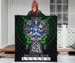 ScotsTee Shop Irish Usher Coat of Arms Family Crest Ireland Quilt Ireland Legend Quilt