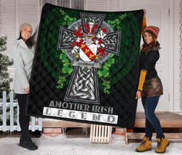 ScotsTee Shop Irish Segrave Coat of Arms Family Crest Ireland Quilt Ireland Legend Quilt