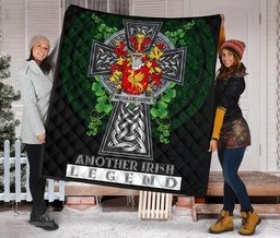 ScotsTee Shop Irish McGillicuddy Coat of Arms Family Crest Ireland Quilt Ireland Legend Quilt
