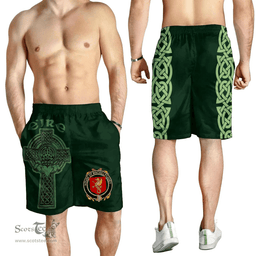 ScotsTee Shop Irish House of MACGILLYCUDDY Coat of Arms Irish Mens Short Irish Cross with Celtic Knot and Claddagh Ring