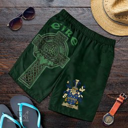 ScotsTee Shop Irish Lees or McAleese Coat of Arms Irish Mens Short Irish Cross with Celtic Knot and Claddagh Ring