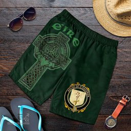 ScotsTee Shop Irish House of O'DAVOREN Coat of Arms Irish Mens Short Irish Cross with Celtic Knot and Claddagh Ring