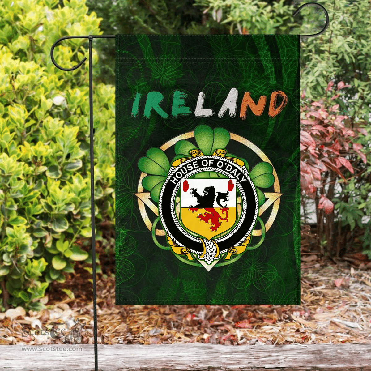 ScotsTee Shop Irish House of O'DALY Coat of Arms Irish Pride Garden Flag Irish Shamrock Flag