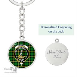 ScotsTee Shop Scottish Wallace Hunting Green Clan Crest Circle Pendant Tartan Luxury Keychain - Personalized Engraving