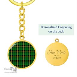 ScotsTee Shop Scottish Wallace Hunting - Green Clan Circle Pendant Tartan Luxury Keychain - Personalized Engraving