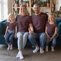 ScotsTee Shop Scottish Fraser Ancient Clan Crest Tartan T Shirt for Family Tartan Matching Family T Shirts
