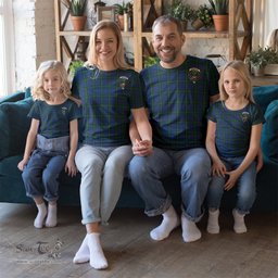 ScotsTee Shop Scottish Hamilton Hunting Clan Crest Tartan T Shirt for Family Tartan Matching Family T Shirts