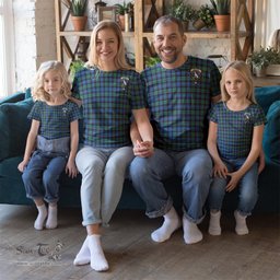 ScotsTee Shop Scottish Hunter Ancient Clan Crest Tartan T Shirt for Family Tartan Matching Family T Shirts