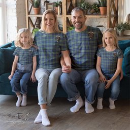 ScotsTee Shop Scottish Leslie Hunting Ancient Clan Crest Tartan T Shirt for Family Tartan Matching Family T Shirts