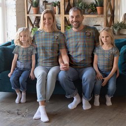 ScotsTee Shop Scottish Balfour Blue Clan Crest Tartan T Shirt for Family Tartan Matching Family T Shirts