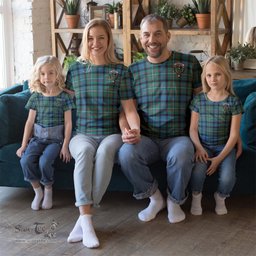 ScotsTee Shop Scottish Ferguson Ancient Clan Crest Tartan T Shirt for Family Tartan Matching Family T Shirts
