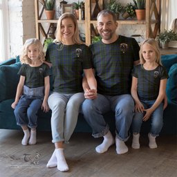ScotsTee Shop Scottish MacInnes Clan Crest Tartan T Shirt for Family Tartan Matching Family T Shirts