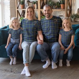 ScotsTee Shop Scottish MacKinlay Ancient Clan Crest Tartan T Shirt for Family Tartan Matching Family T Shirts
