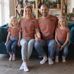 ScotsTee Shop Scottish Munro Ancient Clan Crest Tartan T Shirt for Family Tartan Matching Family T Shirts
