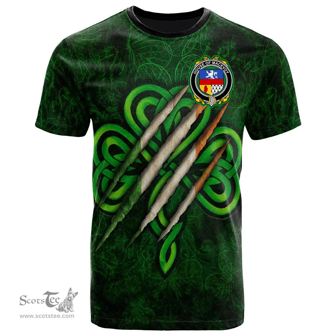 ScotsTee Shop Irish House of MACEVOY Coat of Arms Irish T Shirt Irish In Me Shamrock Scratch