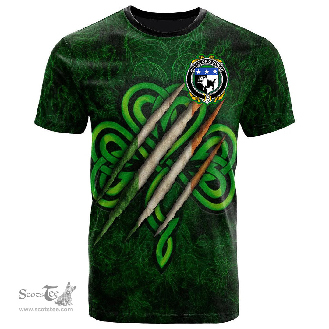 ScotsTee Shop Irish House of O DORAN Coat of Arms Irish T Shirt Irish In Me Shamrock Scratch