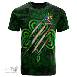 ScotsTee Shop Irish McFadden or McFadyen Coat of Arms Irish T Shirt Irish In Me Shamrock Scratch