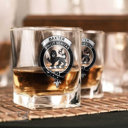 ScotsTee Shop Scottish Baxter Clan Crest Decanter Set Scottish Glass Decanter and Glasses in Thistle Wooden Box