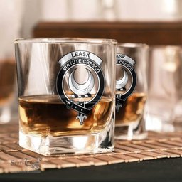 ScotsTee Shop Scottish Leask Clan Crest Decanter Set Scottish Glass Decanter and Glasses in Thistle Wooden Box