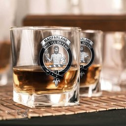 ScotsTee Shop Scottish MacFarlane Black & White Ancient Clan Crest Decanter Set Scottish Glass Decanter and Glasses in Thistle Wooden Box