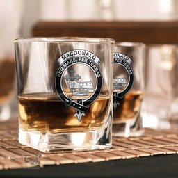 ScotsTee Shop Scottish MacDonald Ancient Clan Crest Decanter Set Scottish Glass Decanter and Glasses in Thistle Wooden Box