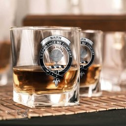 ScotsTee Shop Scottish Nairn Clan Crest Decanter Set Scottish Glass Decanter and Glasses in Thistle Wooden Box