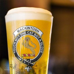 ScotsTee Shop Scottish MacKintosh Hunting Weathered Clan Crest Scottish Beer Glass