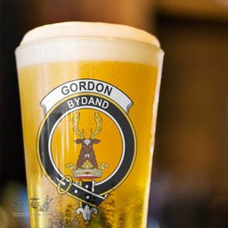 ScotsTee Shop Scottish Gordon Dress Ancient Clan Crest Scottish Beer Glass
