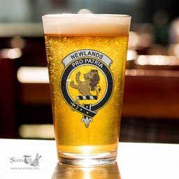 ScotsTee Shop Scottish Newlands of Lauriston Clan Crest Scottish Beer Glass