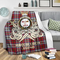 ScotsTee Shop Scottish MacCulloch Dress Clan Crest Tartan Blanket The Golden Sword of Courageous Legacy Blanket