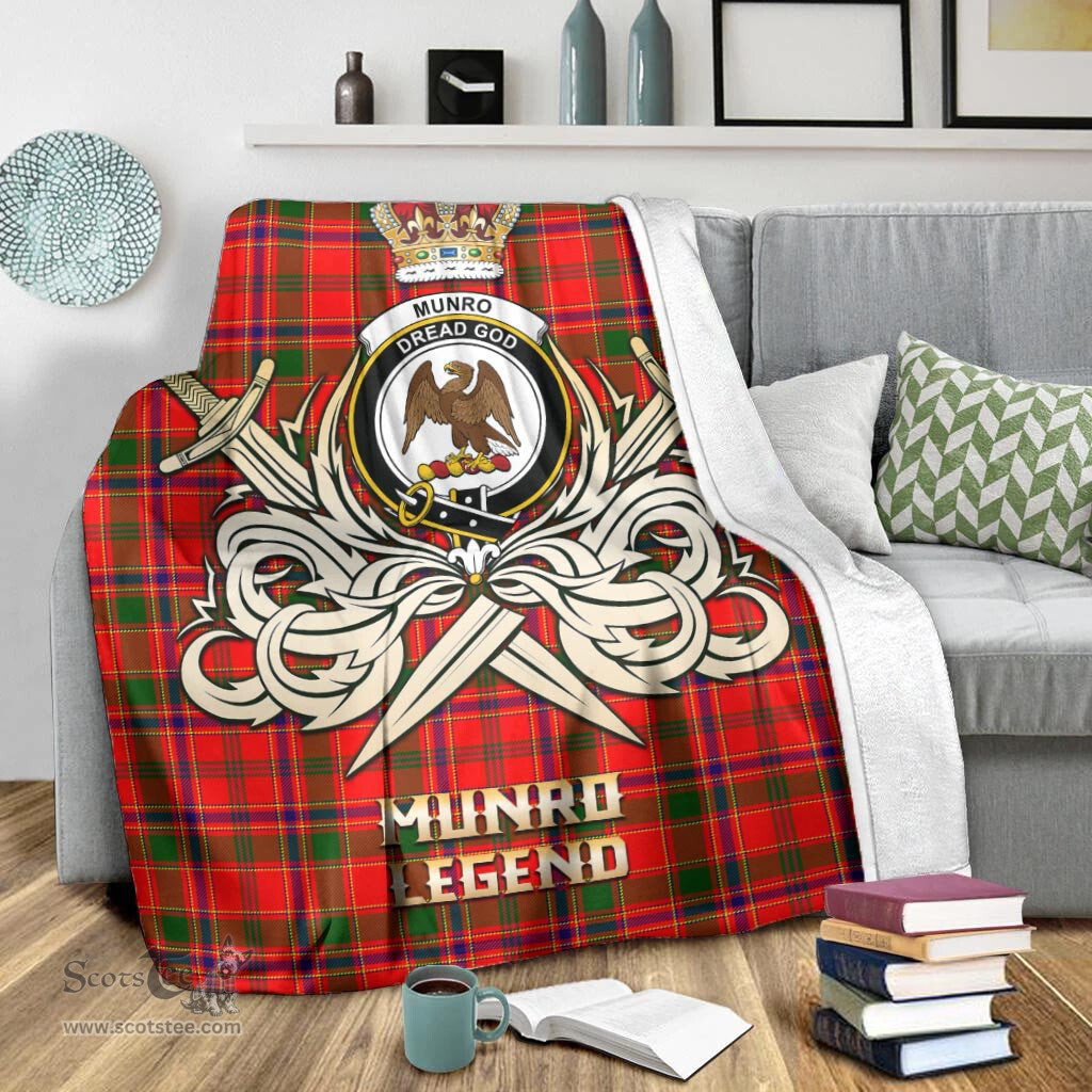 ScotsTee Shop Scottish Munro Modern Clan Crest Tartan Blanket The Golden Sword of Courageous Legacy Blanket
