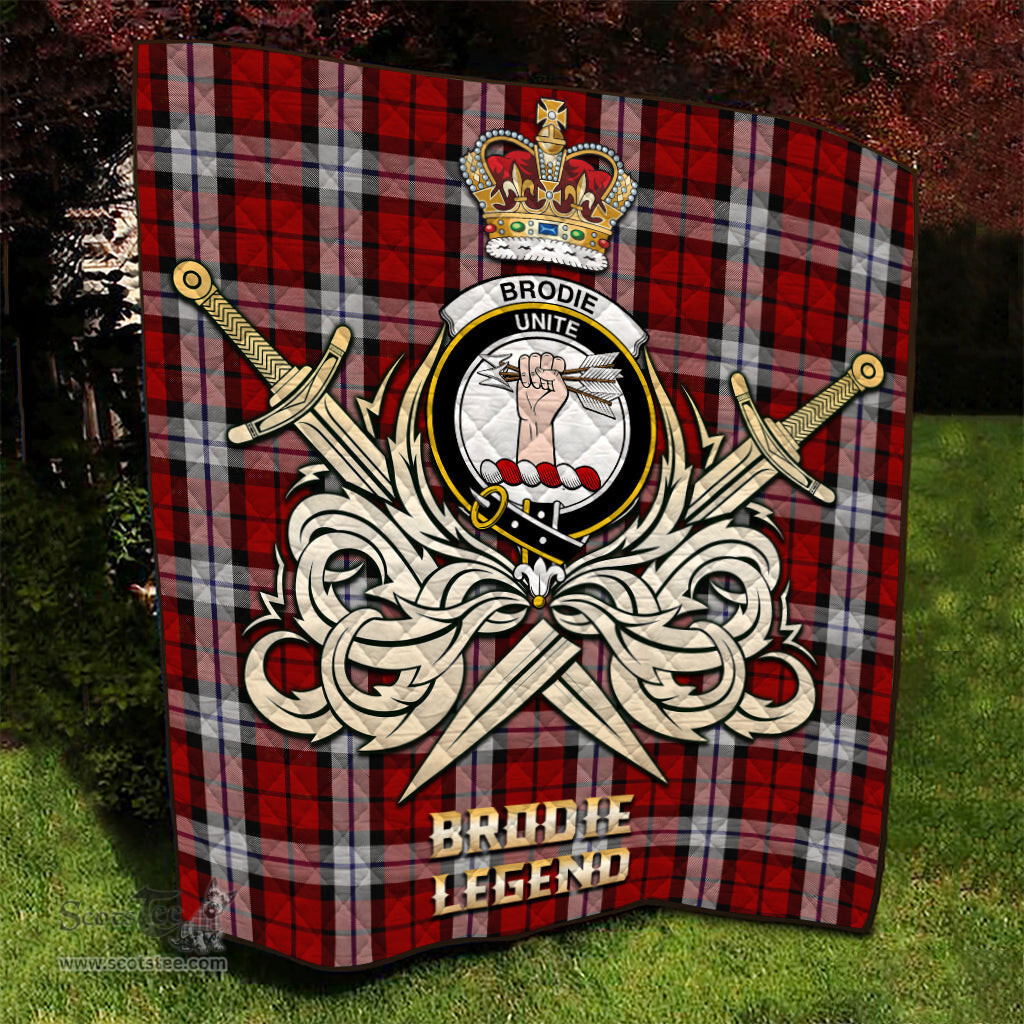 ScotsTee Shop Scottish Brodie Dress Clan Crest Tartan Quilt The Golden Sword of Courageous Legacy Quilt