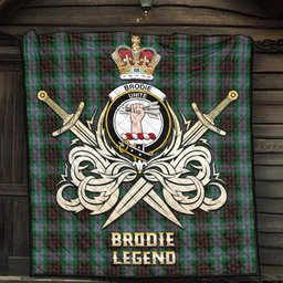 ScotsTee Shop Scottish Brodie Hunting Clan Crest Tartan Quilt The Golden Sword of Courageous Legacy Quilt