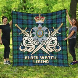 ScotsTee Shop Scottish Black Watch Ancient Clan Crest Tartan Quilt The Golden Sword of Courageous Legacy Quilt