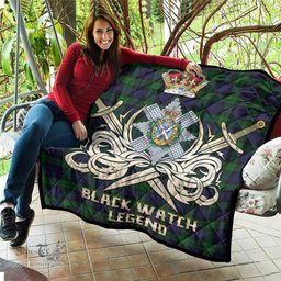 ScotsTee Shop Scottish Black Watch Clan Crest Tartan Quilt The Golden Sword of Courageous Legacy Quilt