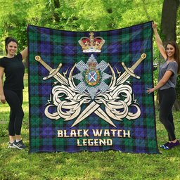 ScotsTee Shop Scottish Black Watch Modern Clan Crest Tartan Quilt The Golden Sword of Courageous Legacy Quilt