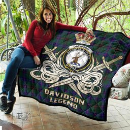 ScotsTee Shop Scottish Davidson Modern Clan Crest Tartan Quilt The Golden Sword of Courageous Legacy Quilt